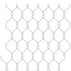 Peut inclure: Une image en noir et blanc d'une clôture en treillis métallique. La clôture est en métal et a un motif en losange.