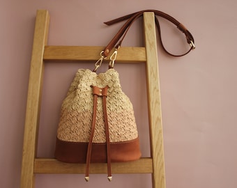 Medium straw and leather bucket bag * straw bucket bag *shoulder raffia bucket bag * summer bucket bag *casual raffia and leather bucket bag