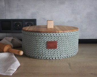Farmhouse bread box with a wooden lid * modern bread box with a wooden lid * countertop bread box with a wooden lid * bread box for serving