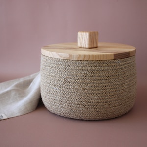 Sourdough bread box with a wooden lid * farmhouse bread box for countertop * round bread basket with a wooden lid