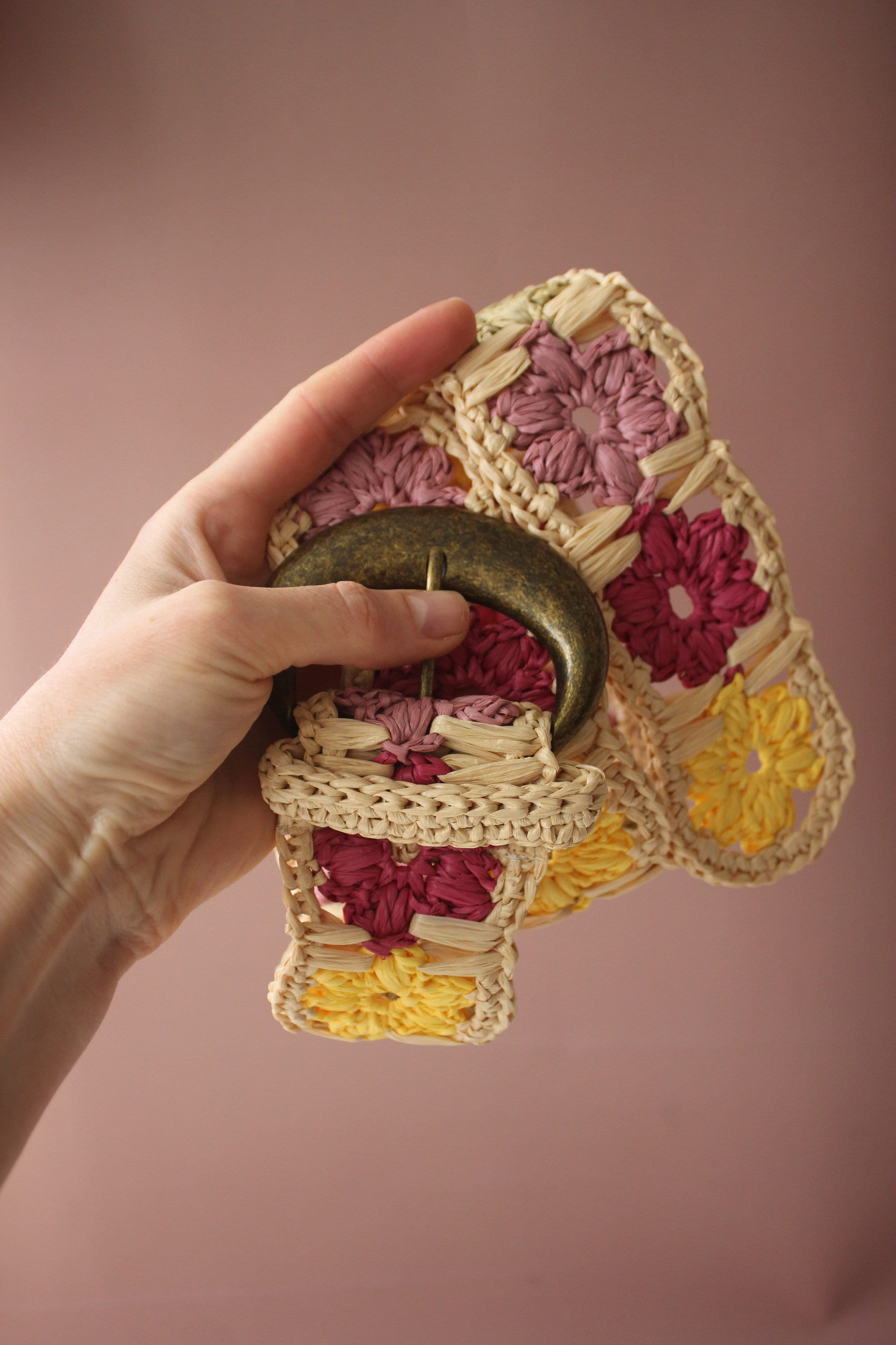 Embroidered dress w/raffia belt