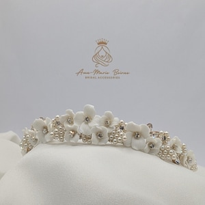 Tiara, Bridal Tiara, Wedding Tiara, Flower Tiara, Bridal Headpiece, Crown, Hair Accessories, Pearl Tiara, Crystal Tiara