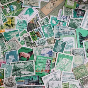 Más de 70 sellos verdes, mixtos, mundiales, filatelia, filatelia, sellos postales, álbumes de recortes, diarios, colores