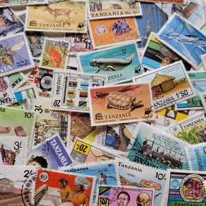 Más de 50 sellos postales vintage estampados de Tanzania, África, Filatelia, Filatelia, Sellos postales