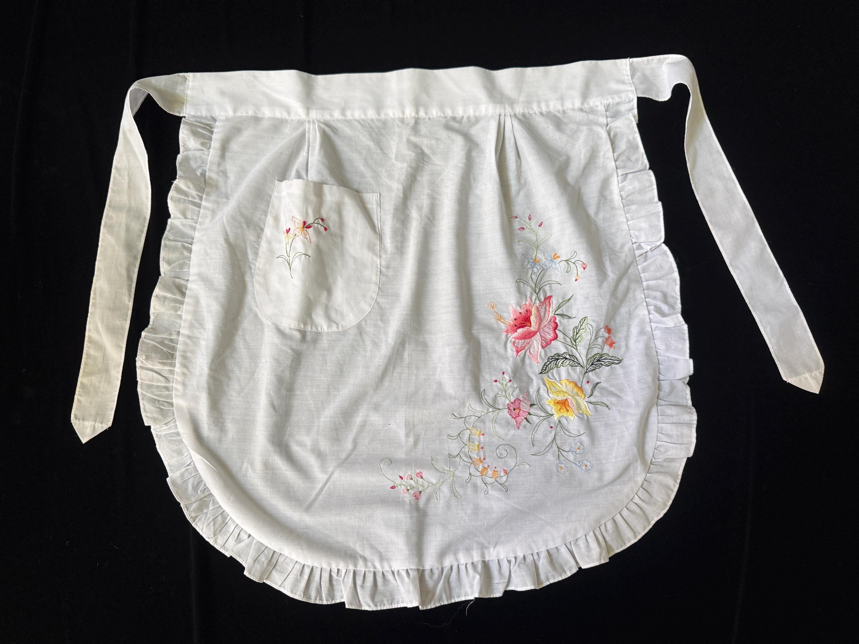 Vintage Aprons - Etsy