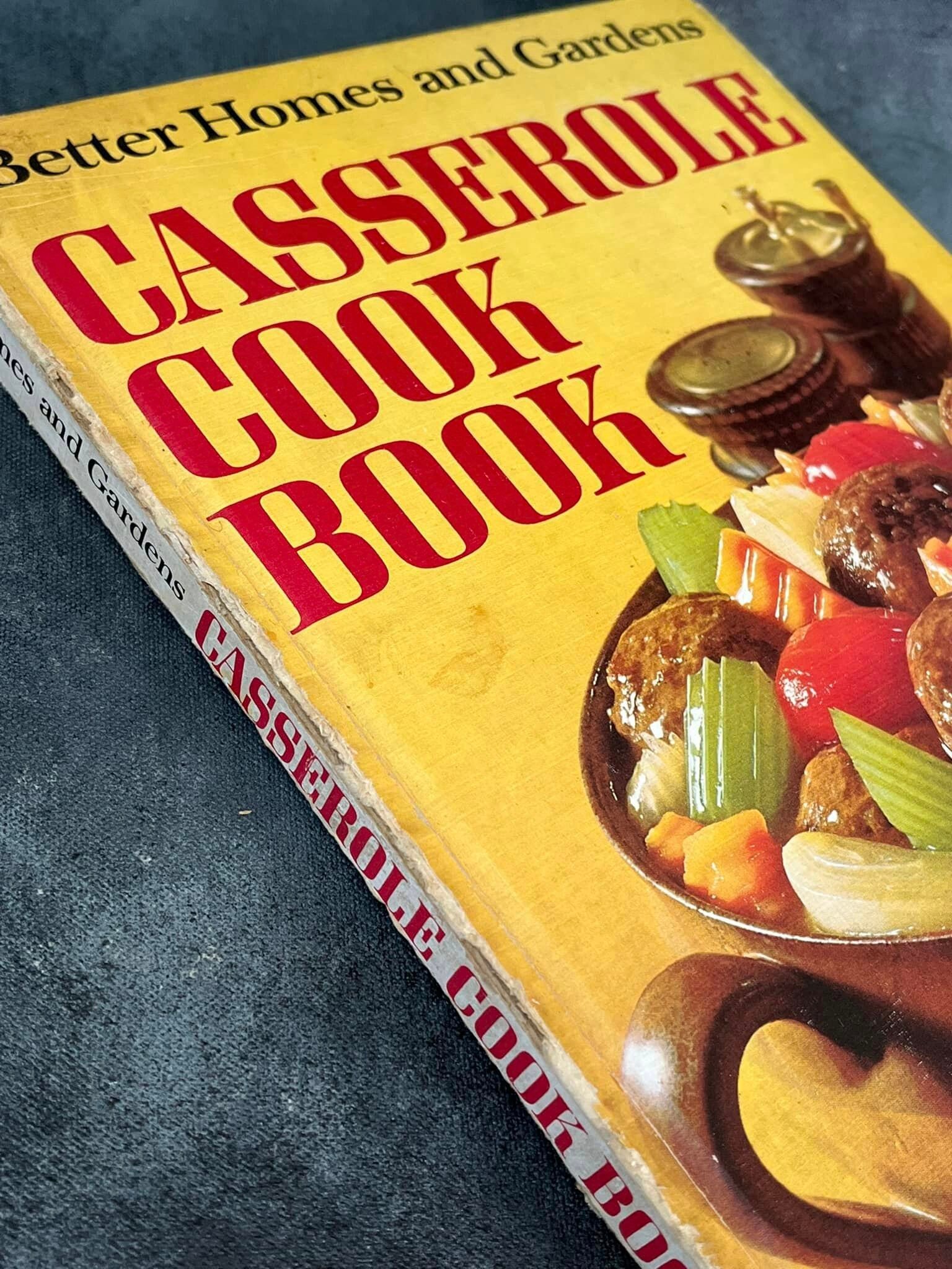 ★us✵vintage❃casserole  cookbook Vintage Homemaker Bundle: Apron, Cookbook and Casserole