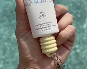 Llavero GLOSSGRL para protector solar, brillo labial y bálsamo - Tapón de burbujas - Chap Cap - Chap Caddy - Portabrillo de labios