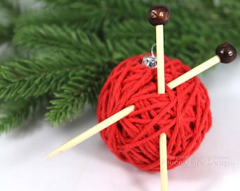 Red Yarn Ball Ornament, Christmas Tree Decoration, Gift Idea for Knitters, Christmas Knitting Gift Holiday Decor Miniature Yarn Ball Needles