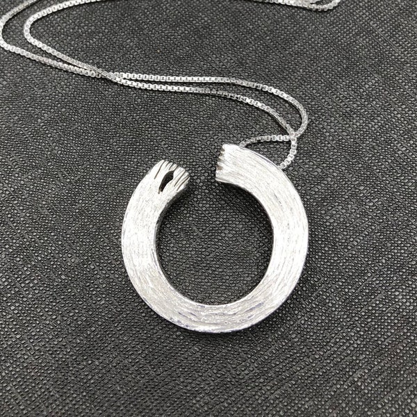 Pendentif Enso en argent sterling avec chaîne de 18 pouces, collier Enso fait main, modèles de bijoux zen orientaux, bijoux OOAK Enso orientaux