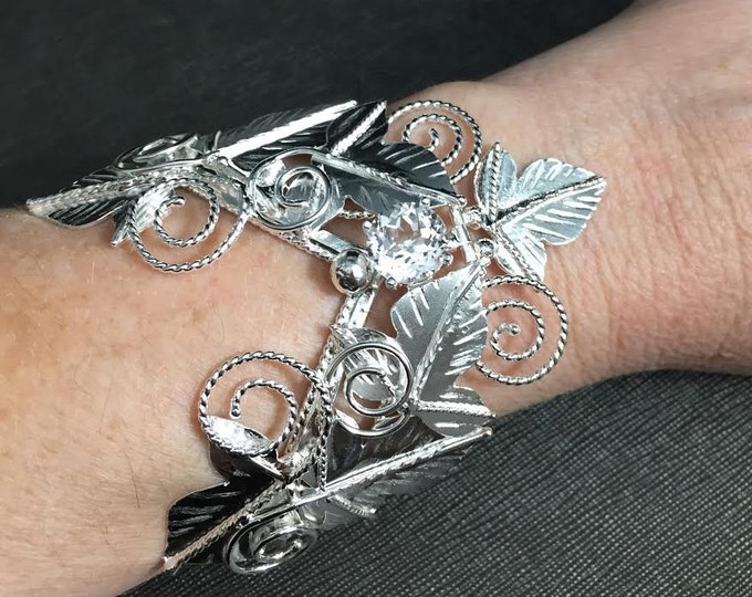 Woodland Cuff Bracelet in Sterling Silver, Elvish Leaves Bracelet Cuff, 8mm Genuine Gemstone, Statement Bracelet Cuff Movable Leaf 925