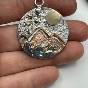 Berg und Mond Ozean Wellen Natur Landschaft Halskette, Geschenk für sie, Sterling Silber, Kupfer, 14K Gold, Natur Halskette, Wandern, rustikal