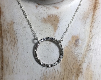 Emma Swan Inspired Necklace, Eternal Circle Necklace, Cosplay OUAT Necklace, Hammered Circle Necklace, Once Upon a Time, Minimalist Jewelry