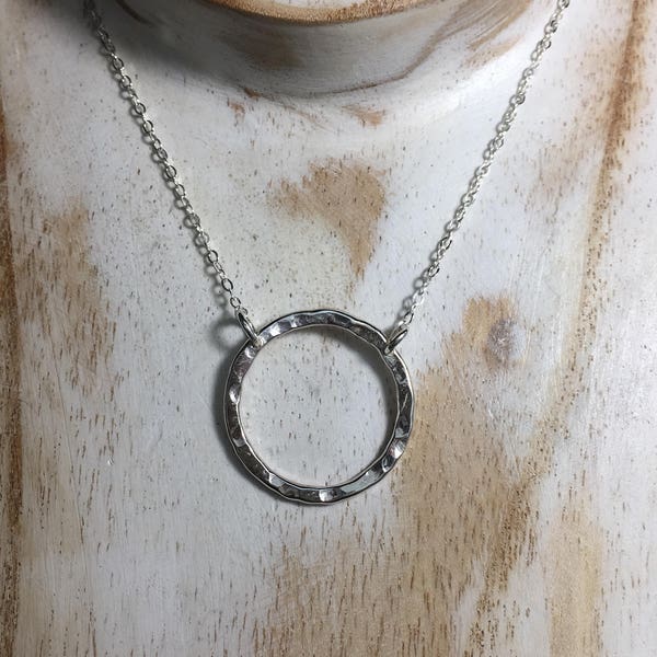 Emma Swan Inspired Necklace, Eternal Circle Necklace, Cosplay OUAT Necklace, Hammered Circle Necklace