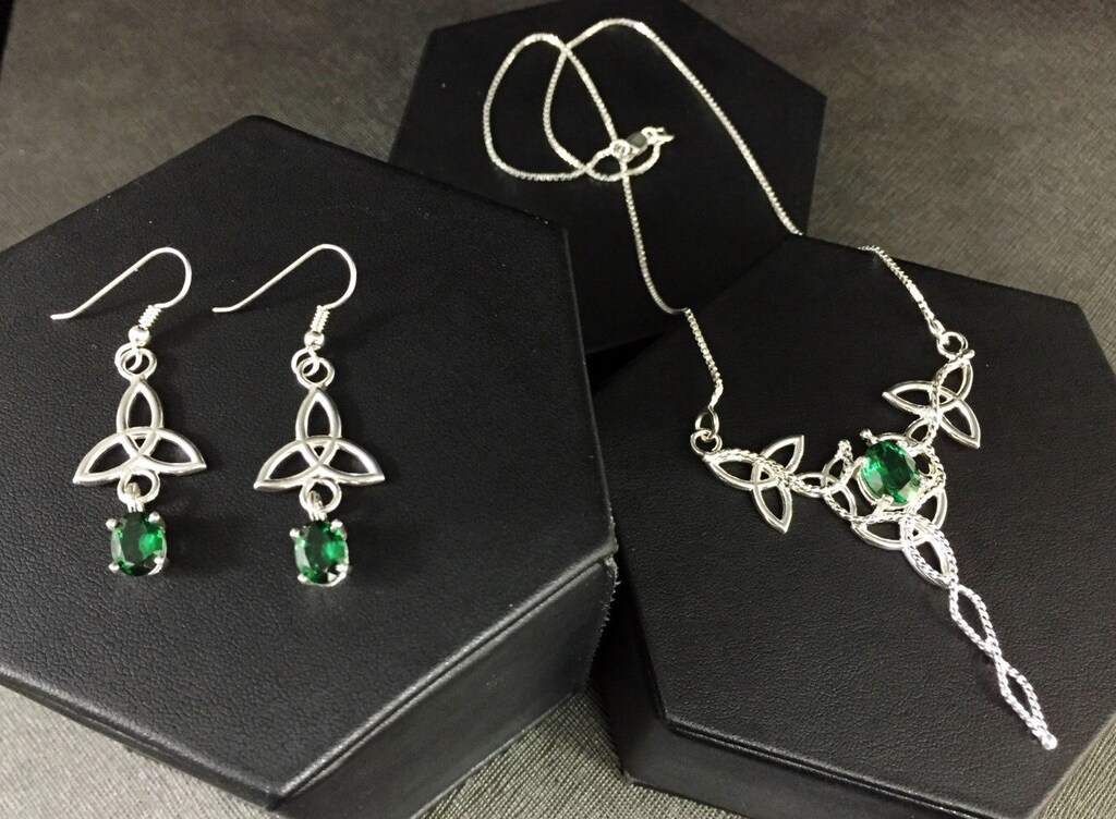 Orecchini A Nodo Celtico In Argento 925 Con Zircone – Triquetra Irlandese – Gioielli Ipoallergenici Donna – Regalo In Confezione Regalo