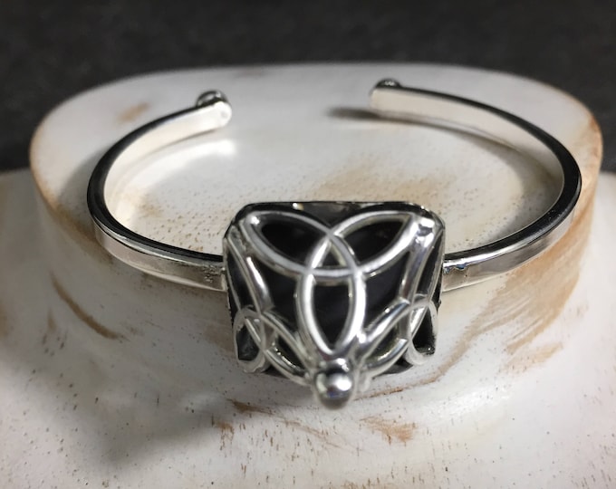 Celtic Pyramid Trinity Knot Bracelet Cuff in Sterling Silver, Symbolic Irish Bracelets, Artisan Cuff Bracelet, Scottish Bracelet Cuffs