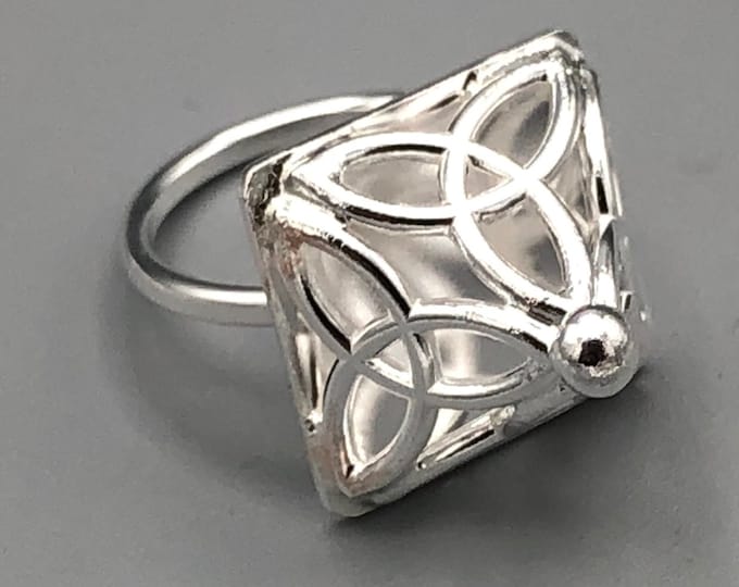 Pyramid Celtic Knot Ring Sterling Silver, Trinity Knot Rings, Handmade Triquettra Irish Rings, Triangular Shaped Jewelry