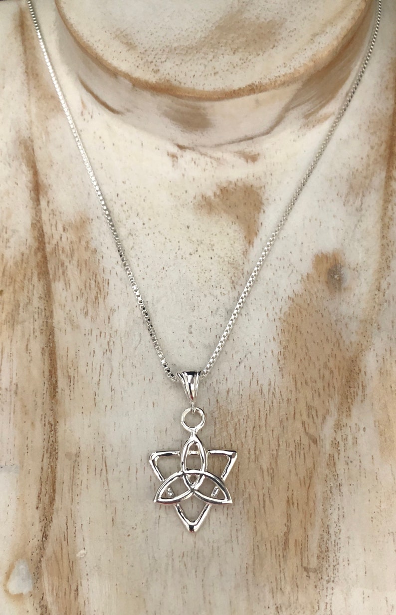 Details about / Jewelry Trends Sterling Silver Teardrop Celtic Knot Pendant on 18 Inch Box Chain
