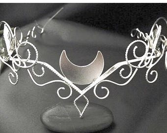 Crescent Moon Headpiece, Pagan Moon Tiara, Crescent Moon Circlet, Alternative Bridal Circlet, Handfasting Diadem, Gift For Her
