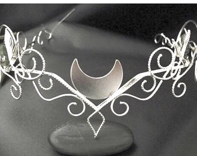 Crescent Moon Headpiece, Pagan Moon Tiara, Crescent Moon Circlet, Alternative Bridal Circlet, Handfasting Diadem, Gift For Her