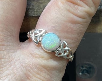 Celtic Moonstone Ring in Sterling Silver, Irish Amethyst Ring, Simple Celtic Ring with 10mm Cabochon, Gifts For Her, Birthday
