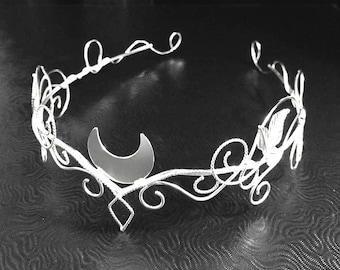 Crescent Moon Headpiece, Pagan Moon Tiara, Crescent Moon Circlet, Alternative Bridal Circlet, Handfasting Diadem, Gift For Her