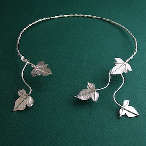 Woodland Leaf Open Neck Ring in Sterling Silver, Fae Neck Piece, Elvish Neck Torc, Statement Jewelry, Norse Goddess Bohemian Neck Piece