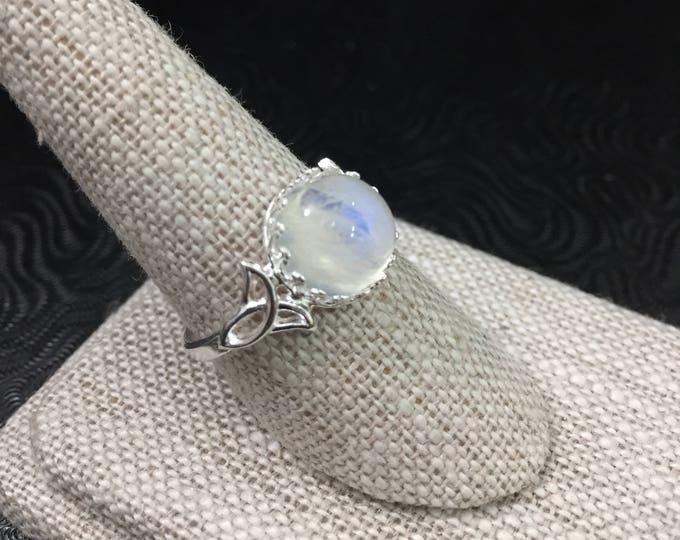 Celtic Knot Moonstone Ring: 925 Sterling Silver, 10mm Cabochon