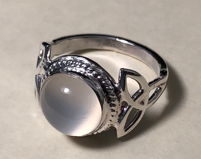 Moonstone Celtic Knot Sterling Silver Ring, Irish Celtic Knot Rings with Gemstone, Handmade Irish Trinity Knot Moonstone Rings