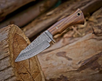 Handmade Damascus Steel Hunting Knife with Leather Sheath