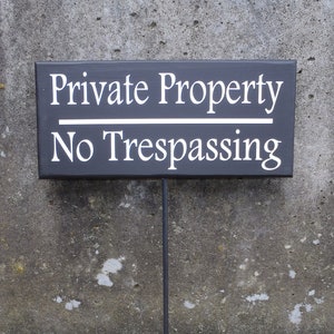 Private Property No Trespassing Wood Vinyl Front Yard Stake Decorative Signs Home Owner Business Owner Contractor Outdoor Signage Lawn Decor