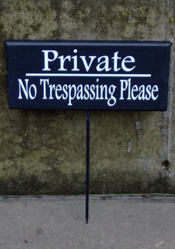 Private No Trespassing Front Yard Wood Vinyl Stake Signage Home Office Decor Small Business Plaque