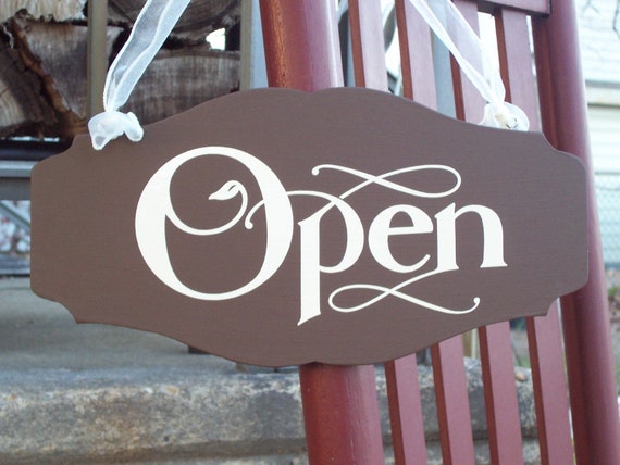 Retail Store Open Closed Wood Vinyl Sign Everyday Front Door Two Sided Signage for Shop Boutique Flower Shops Reversible Window Decor Signs