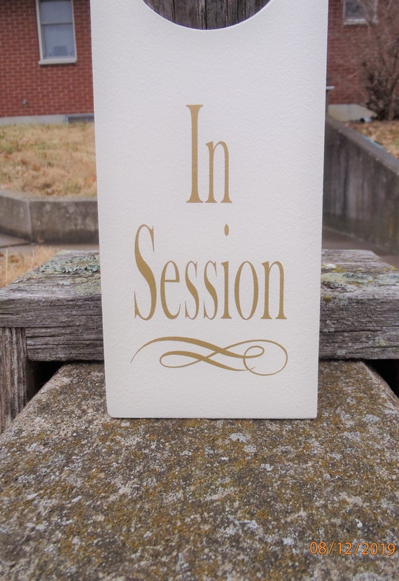 In Session Sign Door Knob Hanger Wood Vinyl Sign Door Handle Decor for Offices Businesses Salons Spas Therapists Massage Door Decor Signage