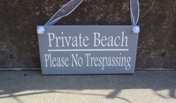 Private Beach No Trespassing Wood Vinyl Sign Decorative Vacation Home Rental Property for Privacy Wall Hanging Custom Display Signage