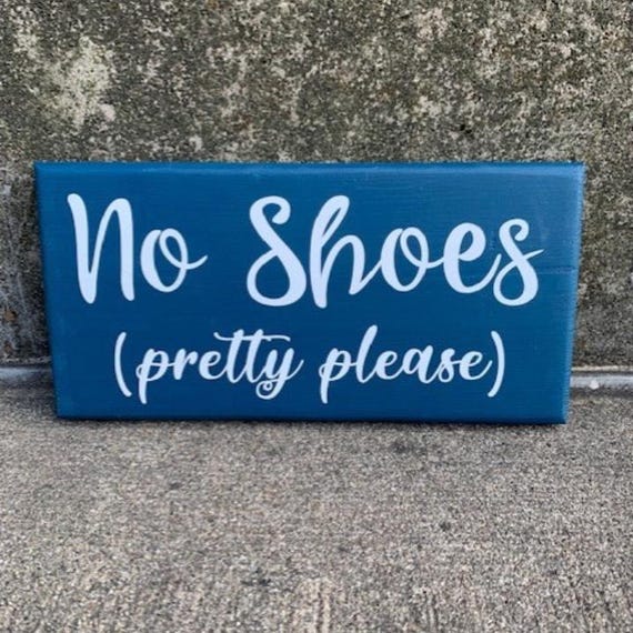 No Shoes Sign Door Hanger for Entryway to House or Entrance Decorative Porch Wall Plaque Wood Vinyl Signage ask Guests Take Off Shoes Signs