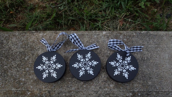 Snowflake Ornaments Wooden Vinyl Holiday Christmas Tree Hanging Ornament Christmas In July Modern Farmhouse Winter Themed Decor Black White