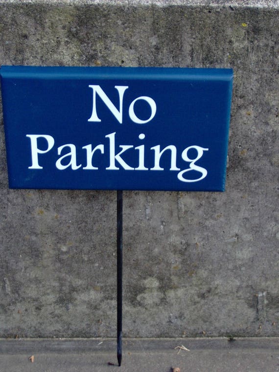 No Parking Sign Outdoor Stake for Yard Signs at Home Driveway or Curb or Mailbox Wood Vinyl Signage Decorative Accent for Front Lawn Decor