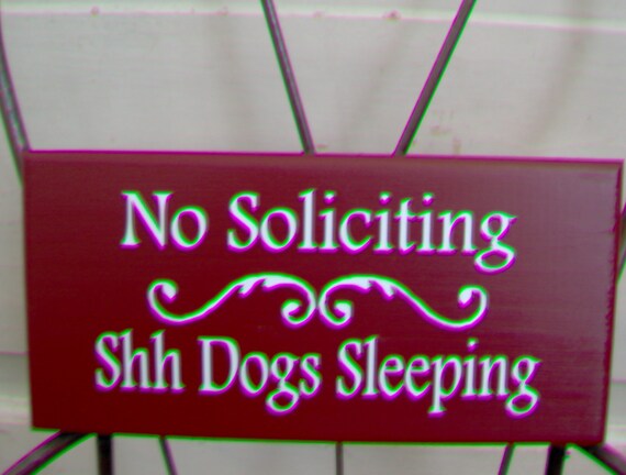 No Soliciting Shh Dogs Sleeping Wood Sign Vinyl Guard Dog Sign Pet Supplies for Entryway Pet Owner Door Decoration Gift Front Door Decor