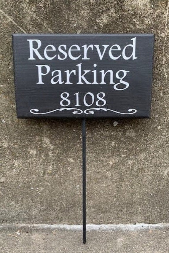 Custom Reserved Parking Yard Stake Sign Wood Vinyl Signs for Driveway Yard Art Garden Decoration Garage Sign No Parking Outdoor Drive Signs