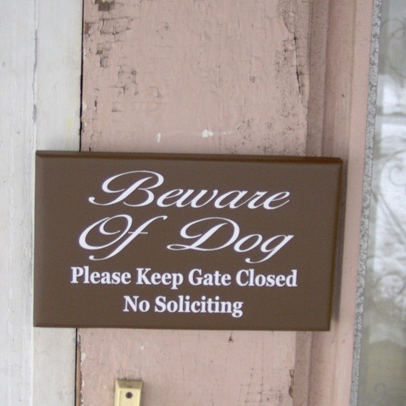 No Soliciting Beware Of Dog Keep Gate Closed Wood Vinyl Sign for Home or Business Backyard Fence Signage Decor