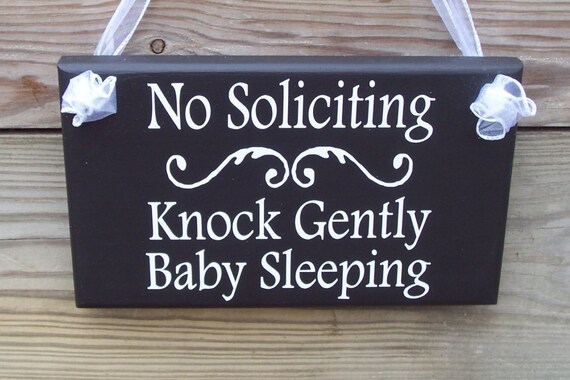 Signs No Soliciting Baby Sleeping Knock Gently for Front Door Hanger Baby Shower Gift Idea for New Mom Porch Accent Wood Vinyl Sign Decor