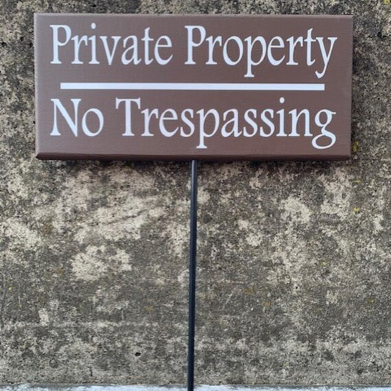 Sign for the Yard Private No Trespassing Wooden Sign Vinyl Front Yard Decorative Signs Home or Business Owners Contractors Outdoor Signage