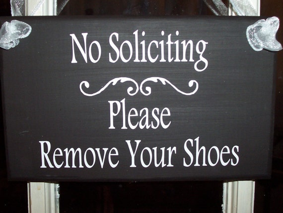 No Soliciting Please Remove Shoes Wood Vinyl Sign Overhang Entryway Front Door Hanger Outdoor Signs For Wall Decor Wooden Porch Sign