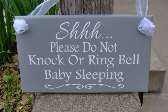 Sleeping Baby Sign Please Do Not Knock Or Ring Bell Front Door Hanger for Home Decor New Mom Mother's Day Gift For Her Signs Wood Vinyl Sign
