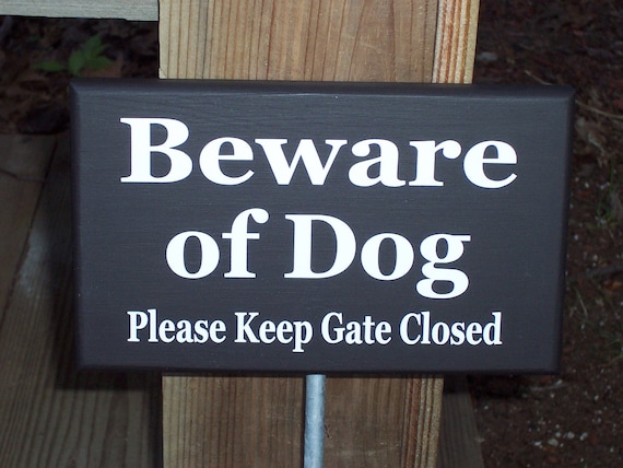 Beware of Dog Please Keep Gate Closed Wood Vinyl Yard Garden Stake Sign Outdoor Home Decor Pet Supply Lawn Ornament Dog Quote Wood Sign