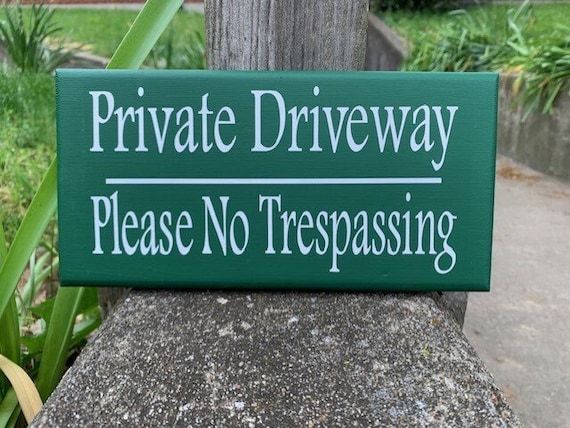 Private Sign for Driveway Please No Trespassing Plaque Wood Vinyl Sign for Home or Business New Home Gift or Housewarming Wall Sign for Yard