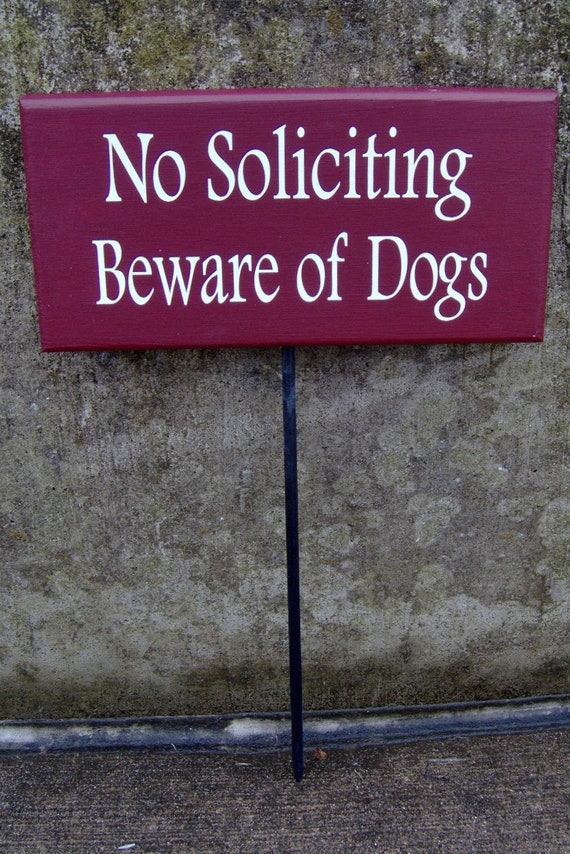 No Soliciting Sign Beware of Dogs Sign Yard Stake Sign Wood Vinyl Private Property Outdoor Garden Decor Sign Dog Home Decor Dog Lover Gift