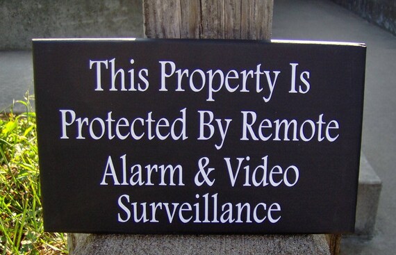 Property Protected Remote Alarm Video Surveillance Wood Vinyl Security Sign for Homes Businesses Plaque on Building Walls Doors Home Living