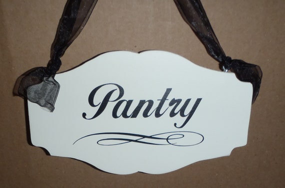Kitchen Door Sign Pantry Wood Vinyl Door Decor Wall Plaque Kitchen Groceries Storage Home Interior Signage with Decorative Scalloped Design