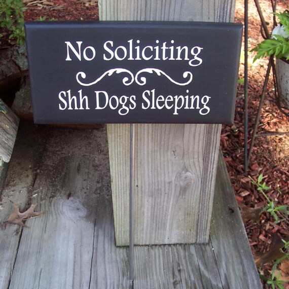 No Soliciting Signage Dogs Sleeping Wooden Vinyl Yard Stake Front Door Decor Do Not Disturb Entry Porch Sign Dog Lover Fur Baby Sign Plaque